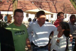 2008 033