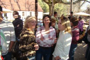 2008 042