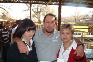 2008 043
